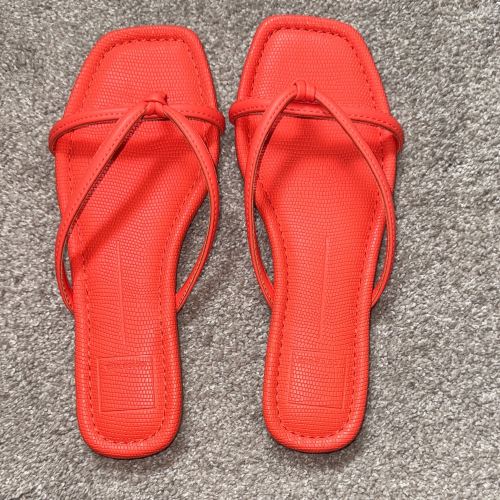 NEW Dolce Vita Lucca Flip Flop